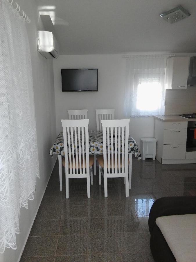 Apartments By The Sea Pag - 11778 Pag Town Zewnętrze zdjęcie